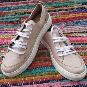Kaanas Nude Tan Leather Paris Lace-Up Sneaker with Contrast Heel NWT Size 6